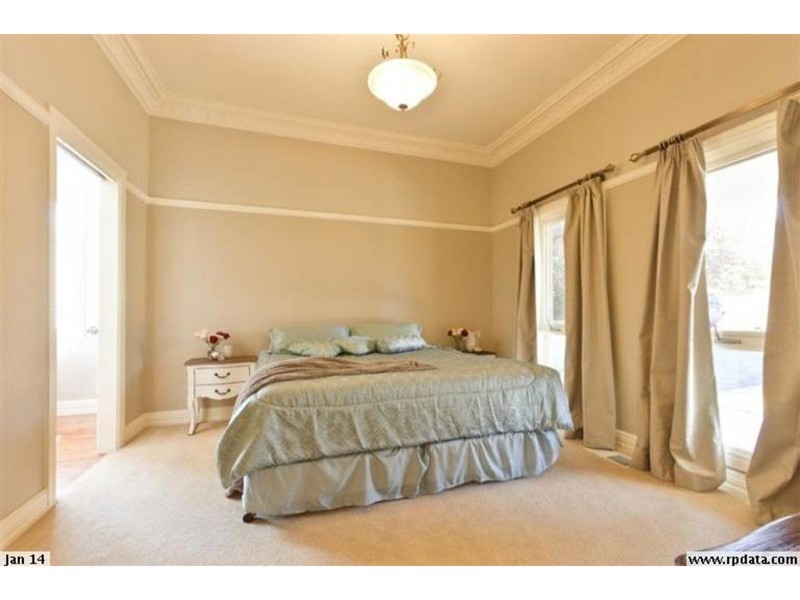 654 Elm Street, Albury NSW 2640