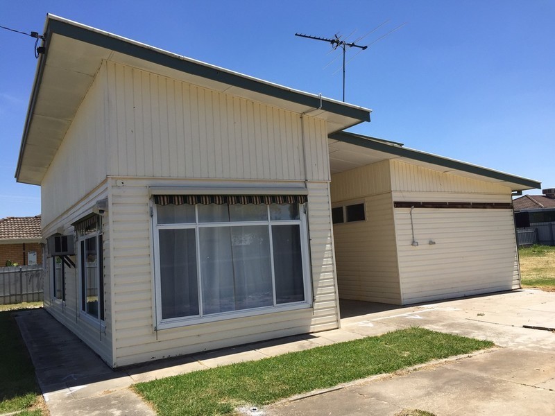 432 Douglas Road, Lavington NSW 2641