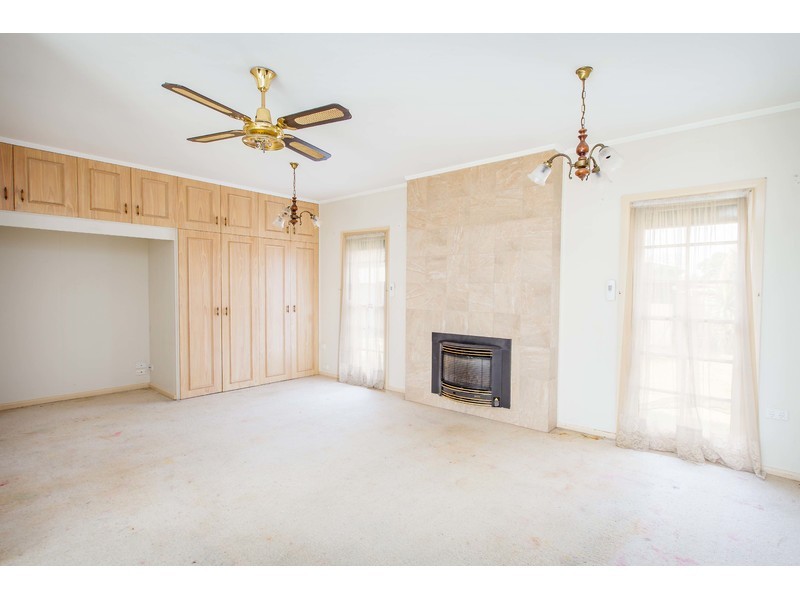 359 Indiana Court, Lavington NSW 2641