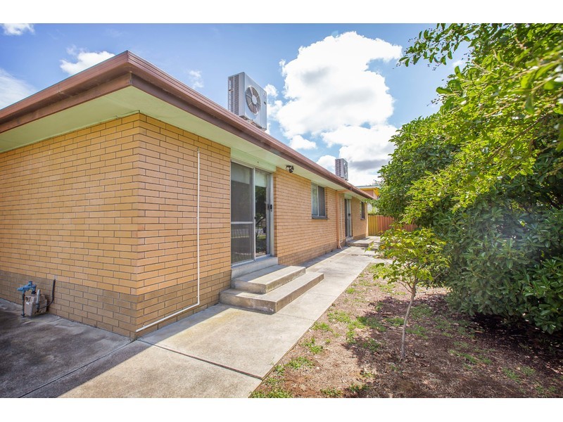 1-2/523 Hague Street, Lavington NSW 2641