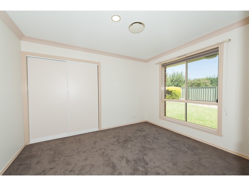 10 Keatinge Court, Lavington NSW 2641