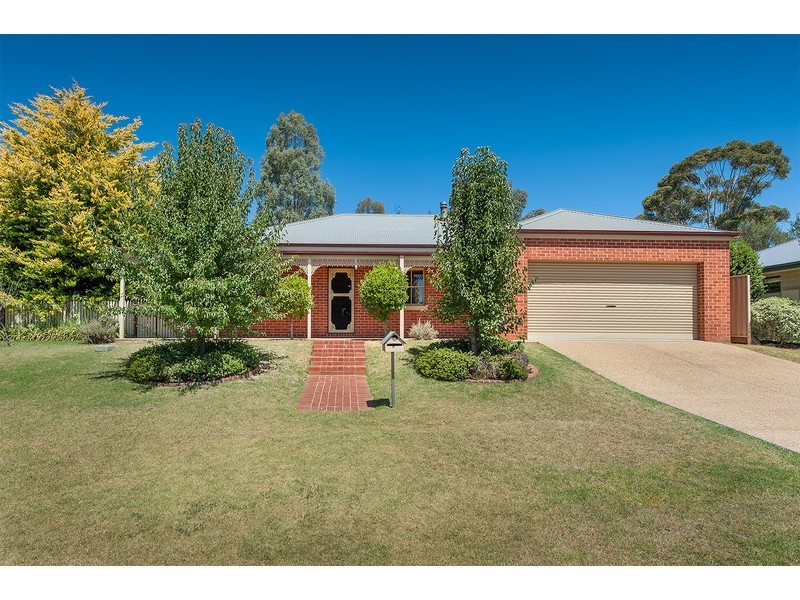 29 Dunne Crescent, Thurgoona NSW 2640
