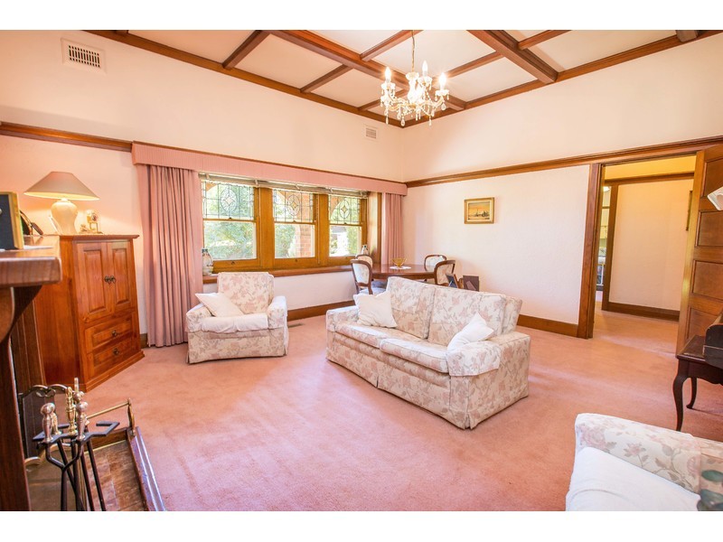 329 Vallombrosa Street, East Albury NSW 2640