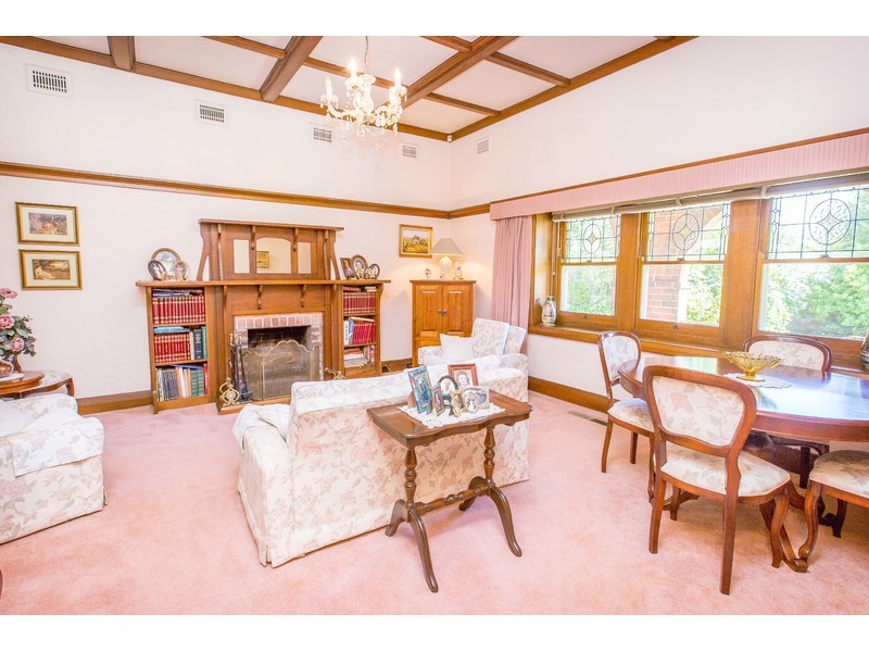 329 Vallombrosa Street, East Albury NSW 2640