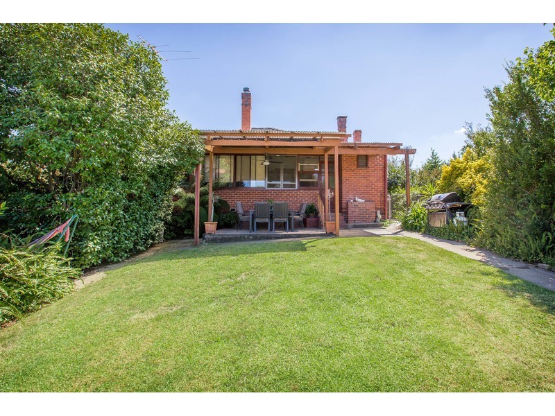 329 Vallombrosa Street, East Albury NSW 2640
