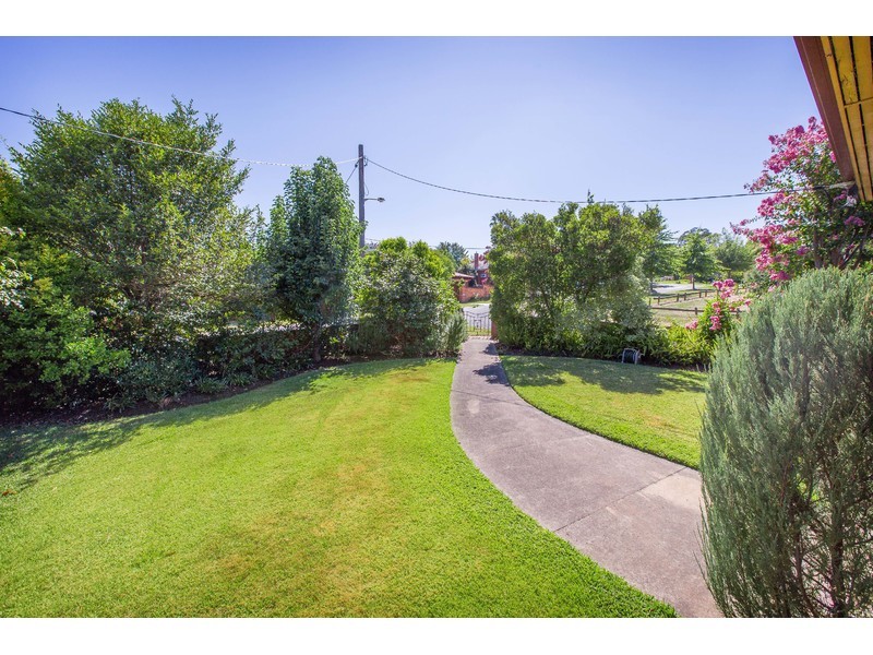 329 Vallombrosa Street, East Albury NSW 2640