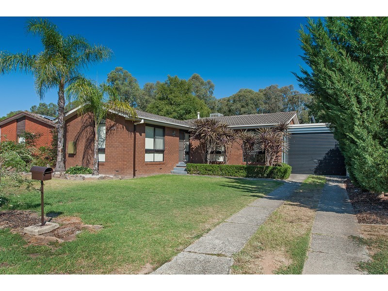 11 Lacebark Court, Thurgoona NSW 2640