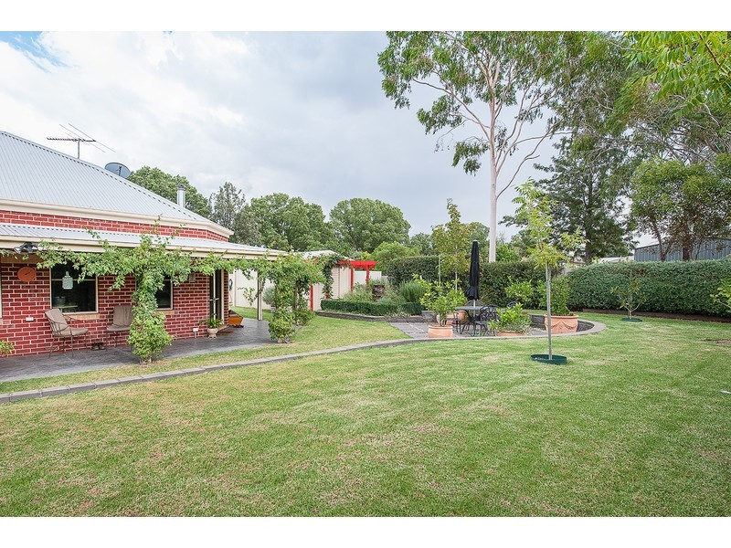 103 Hume Street, Howlong NSW 2643