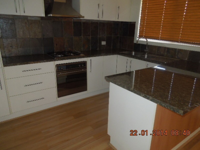 41 Kurrajong Crescent, West Albury NSW 2640