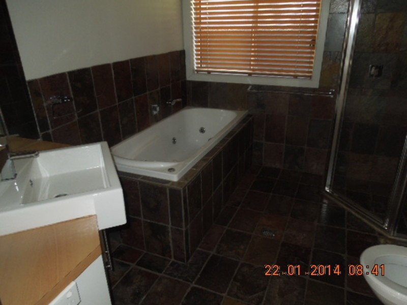 41 Kurrajong Crescent, West Albury NSW 2640