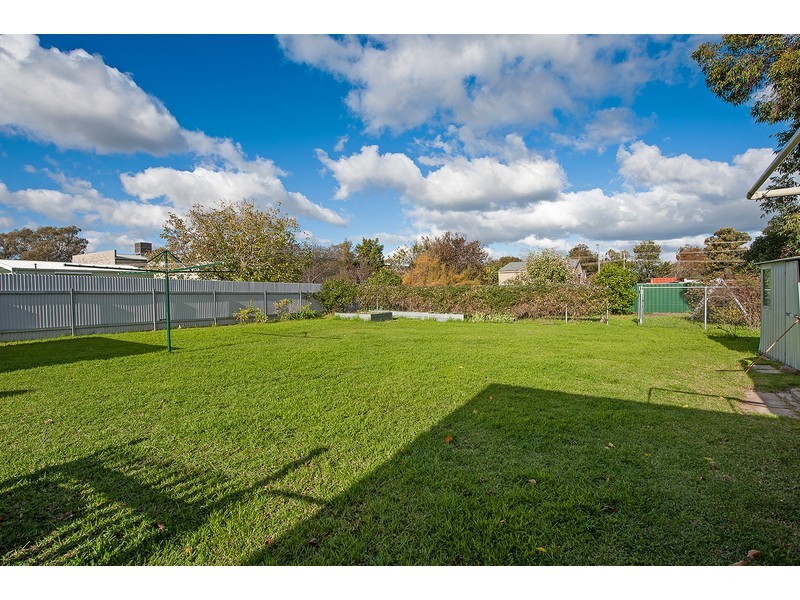 476 Griffith Road, Lavington NSW 2641