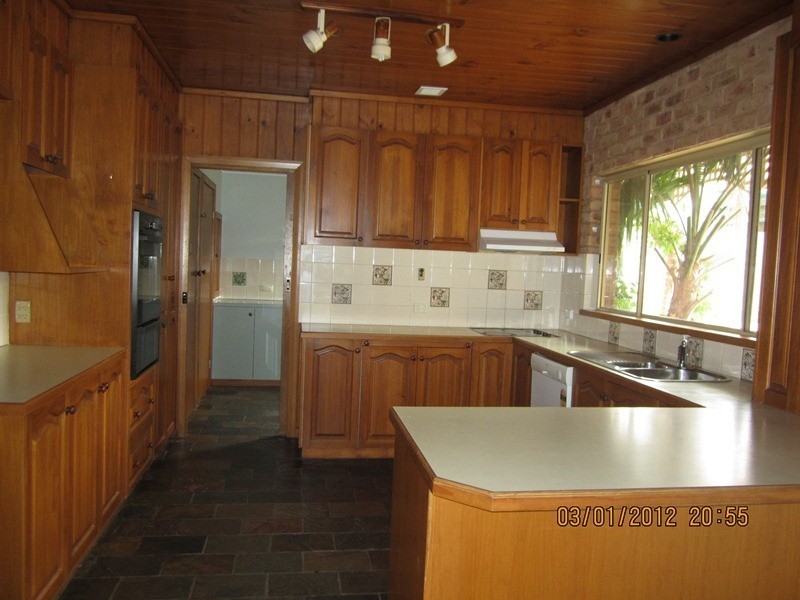 17 Warrenlee Drive, West Albury NSW 2640