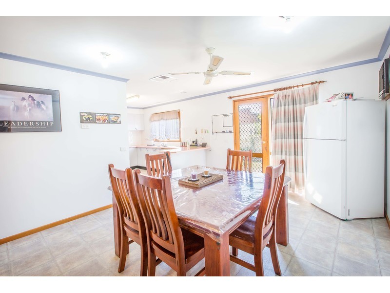30 Neptune Drive, Lavington NSW 2641