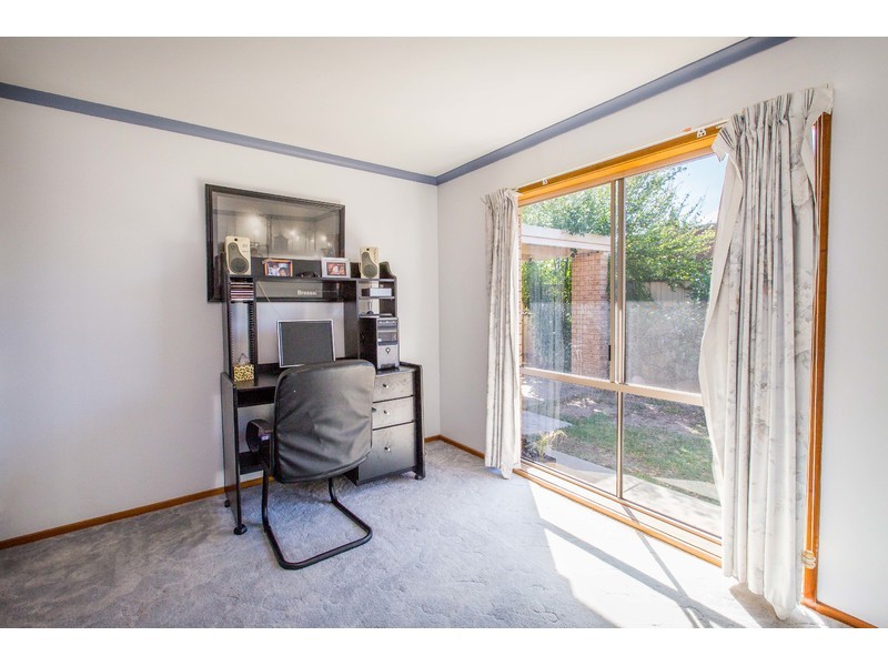 30 Neptune Drive, Lavington NSW 2641