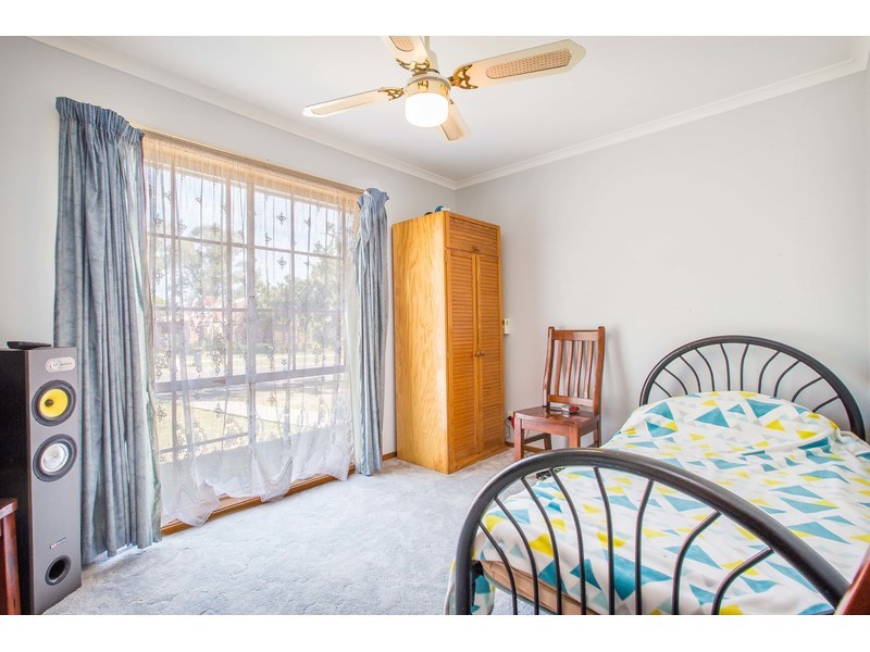30 Neptune Drive, Lavington NSW 2641