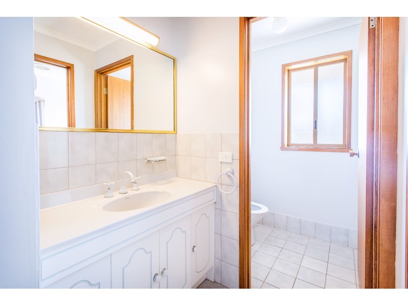 30 Neptune Drive, Lavington NSW 2641