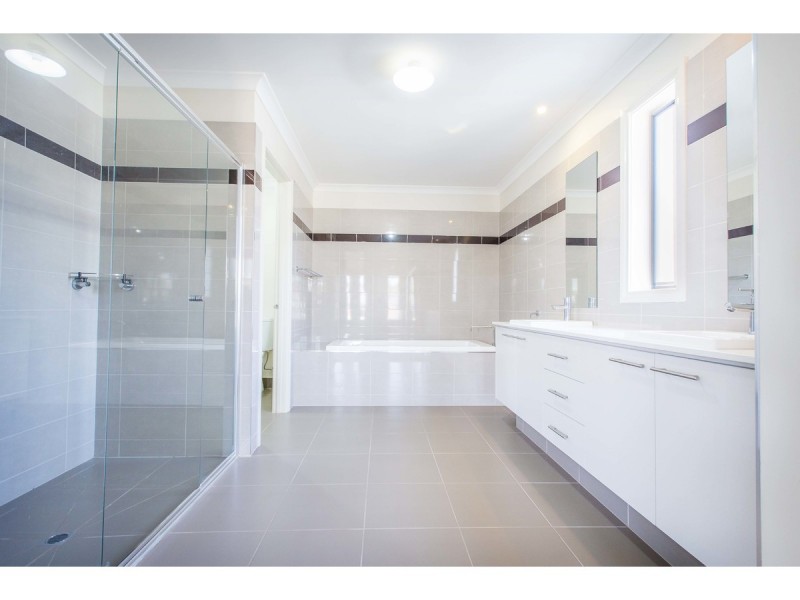 21 Thorneycroft Avenue, Wodonga VIC 3690