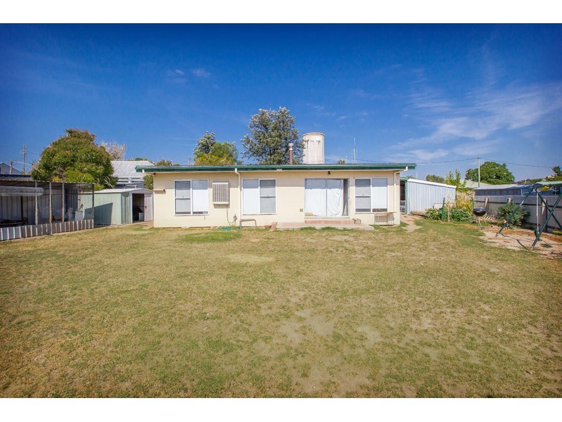 2 Black Street, Culcairn NSW 2660