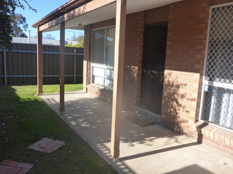 3/458 Kemp Street, Lavington NSW 2641