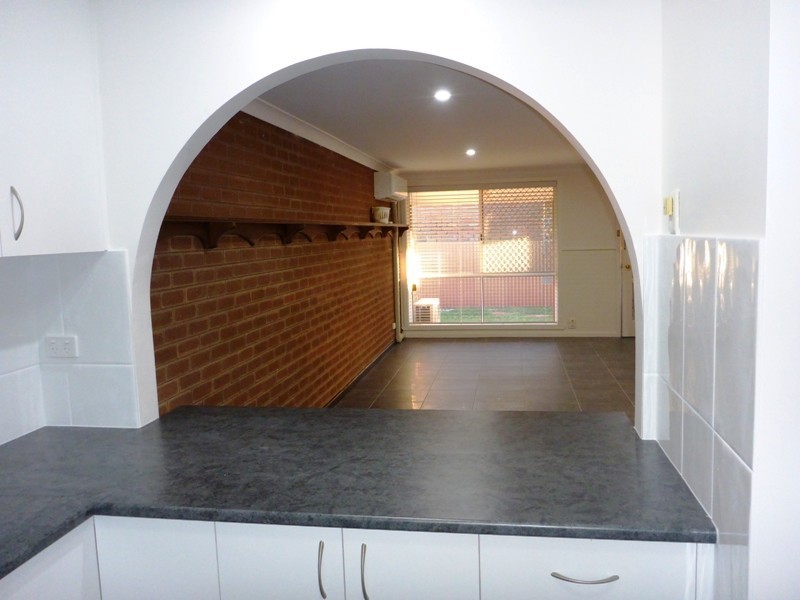 3/458 Kemp Street, Lavington NSW 2641