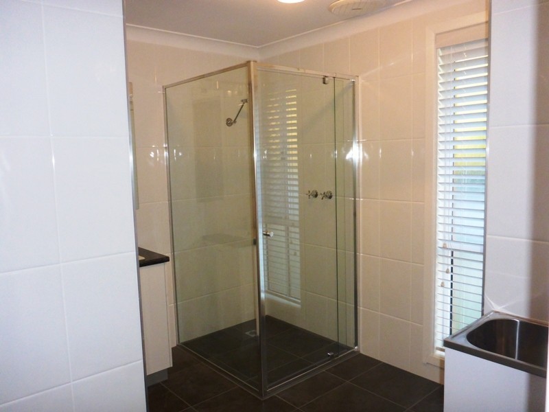 3/458 Kemp Street, Lavington NSW 2641