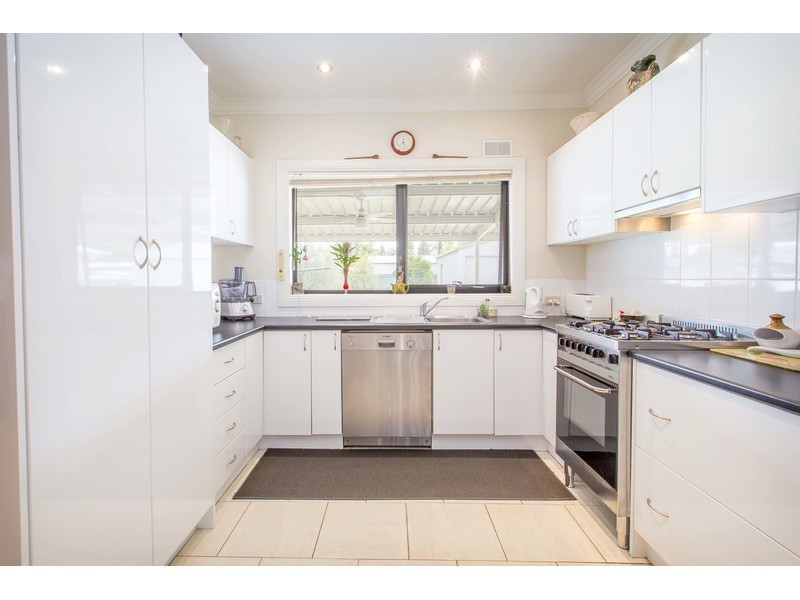 466 Douglas Road, Lavington NSW 2641