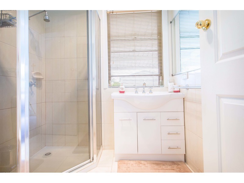 466 Douglas Road, Lavington NSW 2641