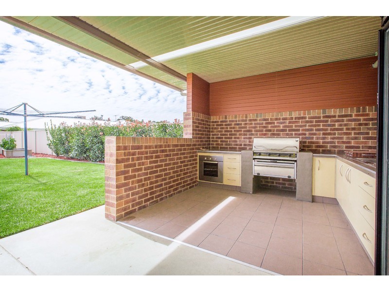 3 Britton Court, Jindera NSW 2642