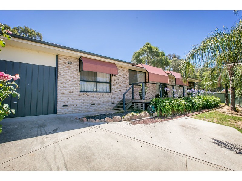 2/15 Wattle Way, West Albury NSW 2640