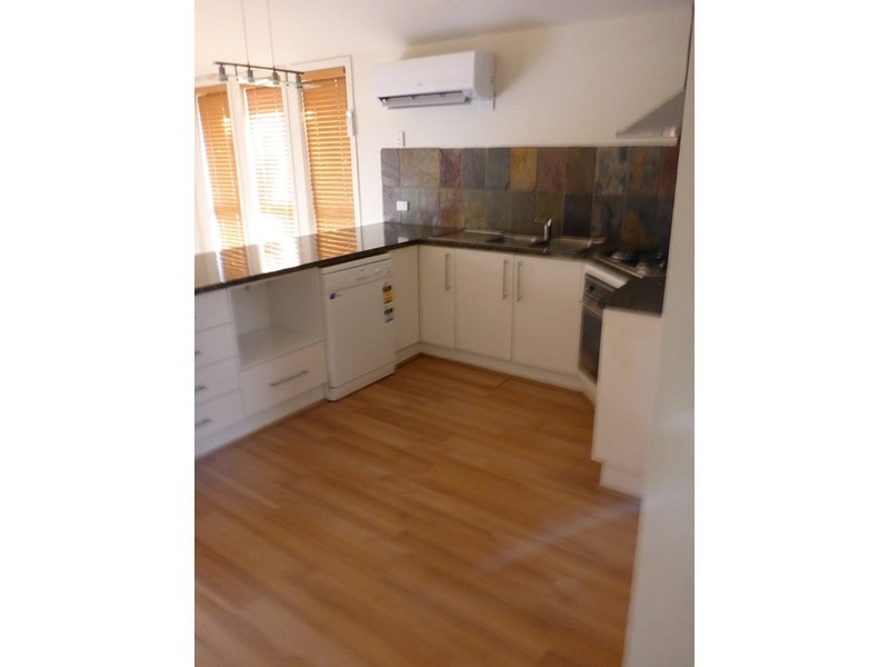 43 Kurrajong Crescent, West Albury NSW 2640