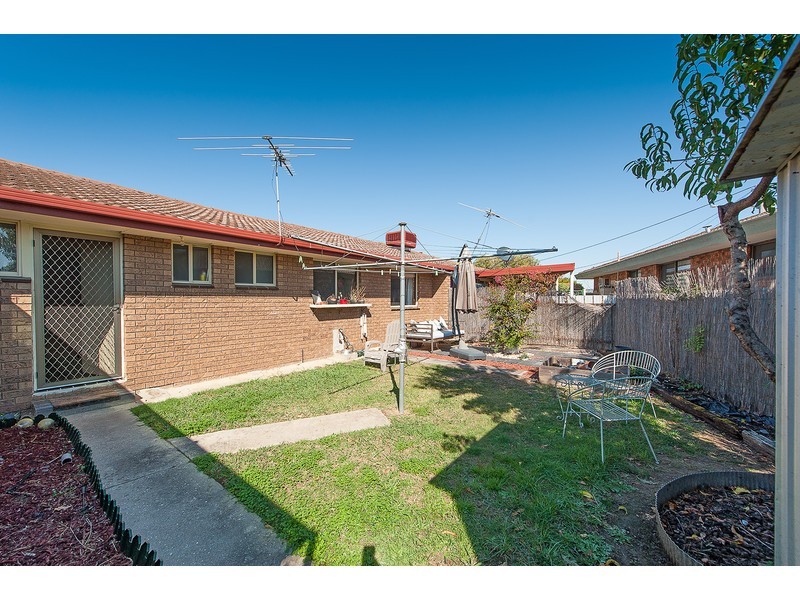 2/374 Sandrina Drive, Lavington NSW 2641