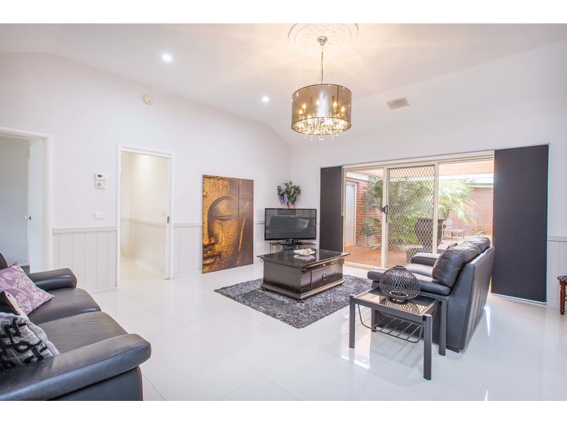 7B Hamilton Valley Court, Lavington NSW 2641