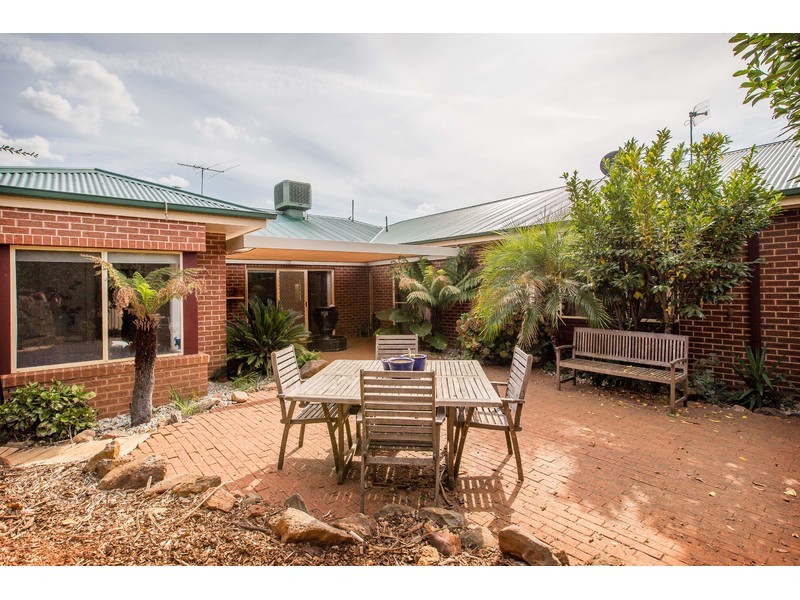 7B Hamilton Valley Court, Lavington NSW 2641