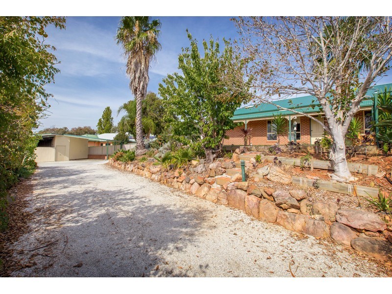 7B Hamilton Valley Court, Lavington NSW 2641