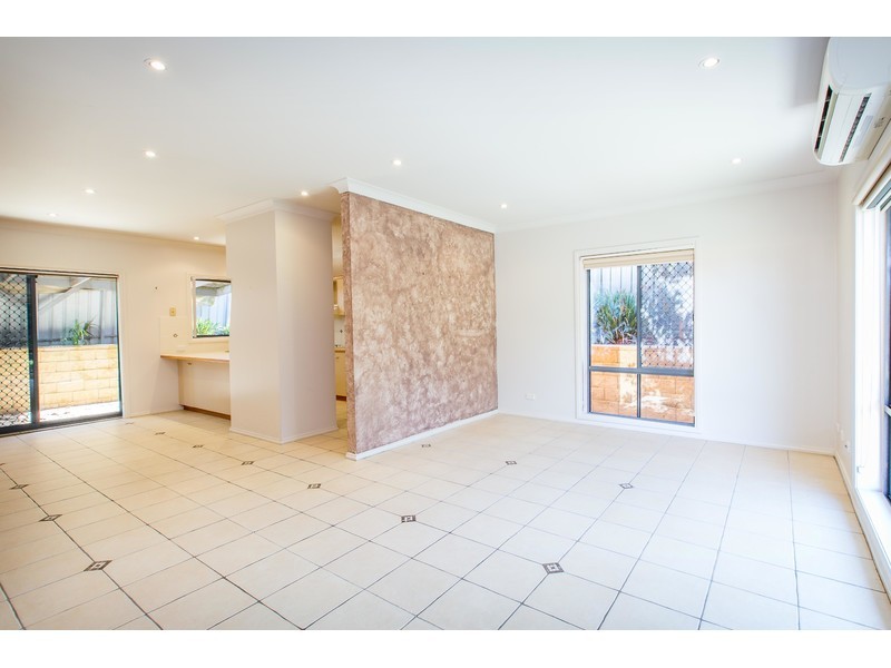 2/126 Benyon Street, East Albury NSW 2640