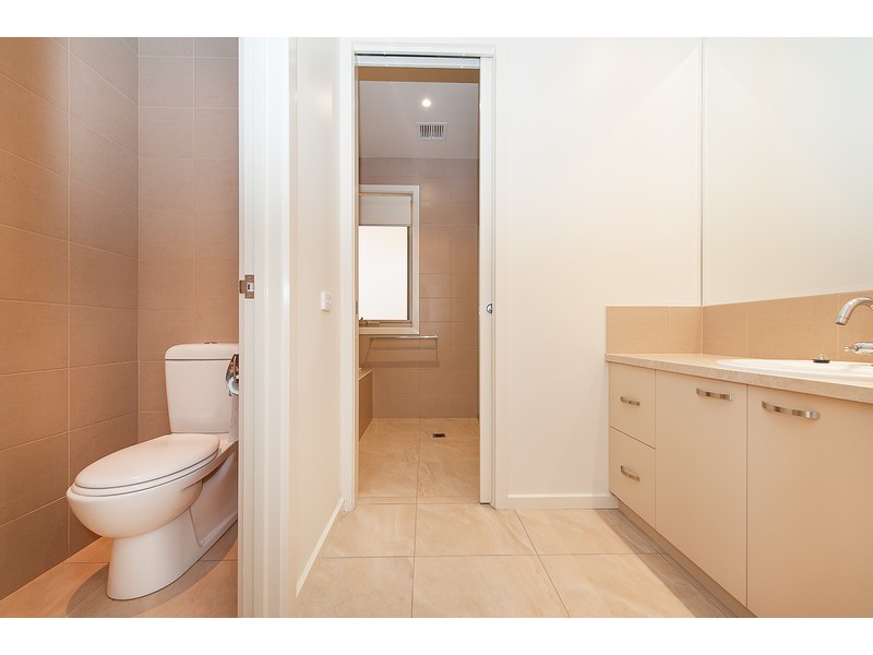 17a Florence Crescent, West Albury NSW 2640