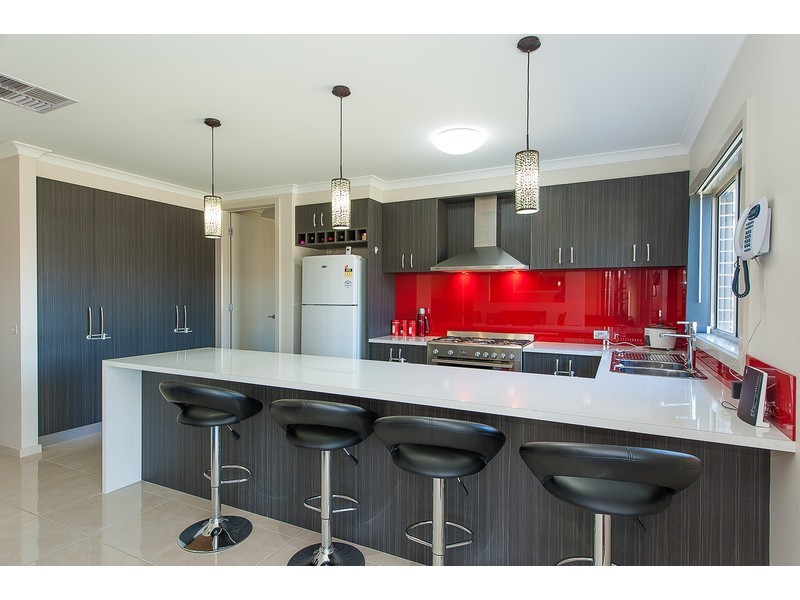 67 Oxford Drive, Thurgoona NSW 2640