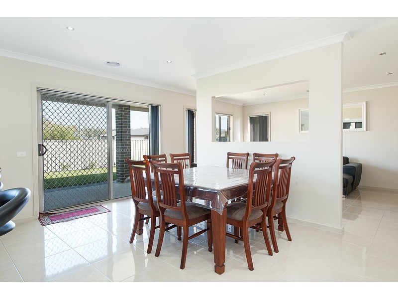 67 Oxford Drive, Thurgoona NSW 2640