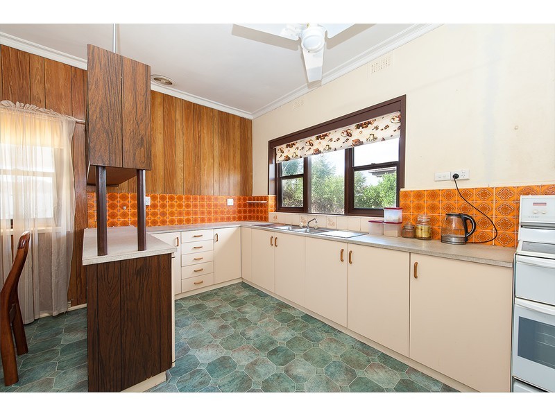 452 McDonald Road, Lavington NSW 2641