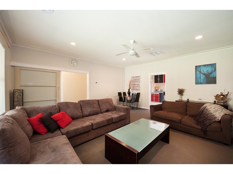 559 Lyne Street, Lavington NSW 2641