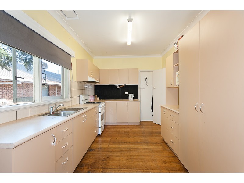 148 Clarke Street, Howlong NSW 2643