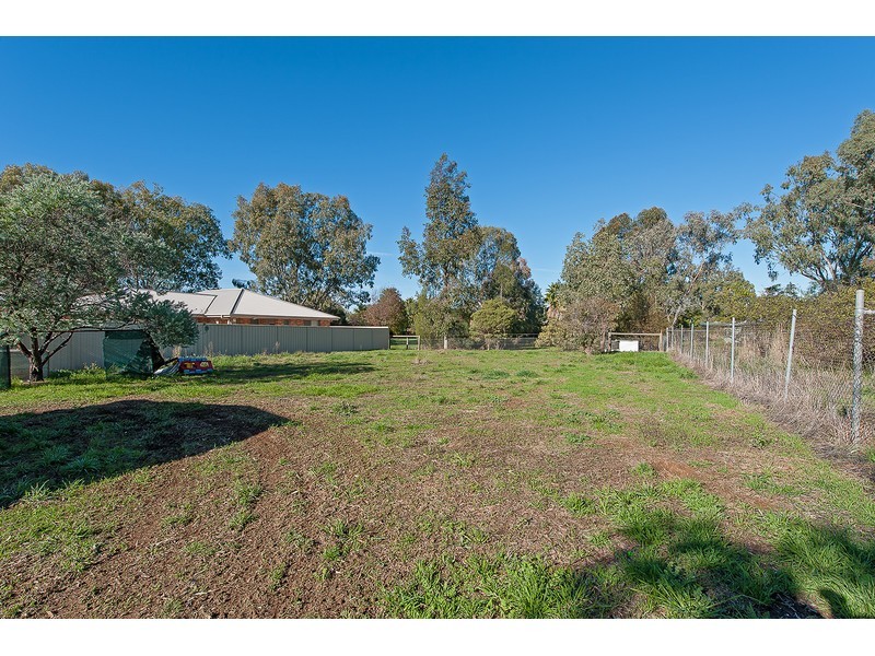 148 Clarke Street, Howlong NSW 2643