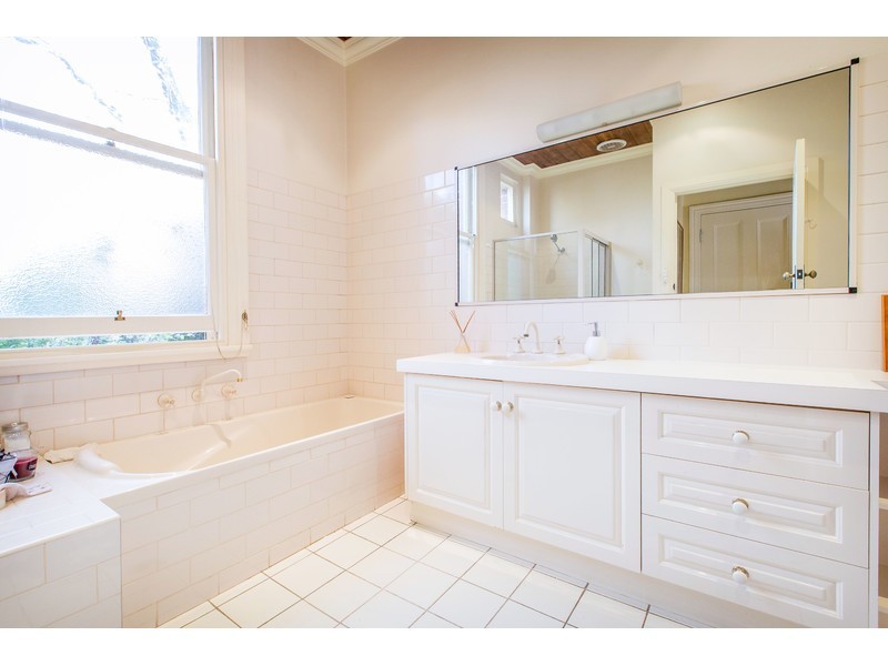 542 Thurgoona Street, Albury NSW 2640