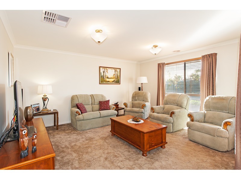 15 Britton Court, Jindera NSW 2642