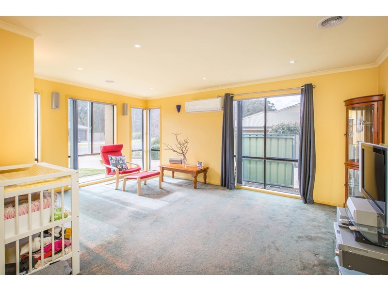 73 Hartigan Street, Thurgoona NSW 2640