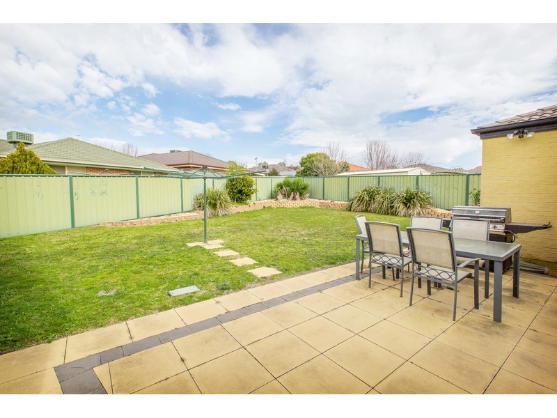 73 Hartigan Street, Thurgoona NSW 2640
