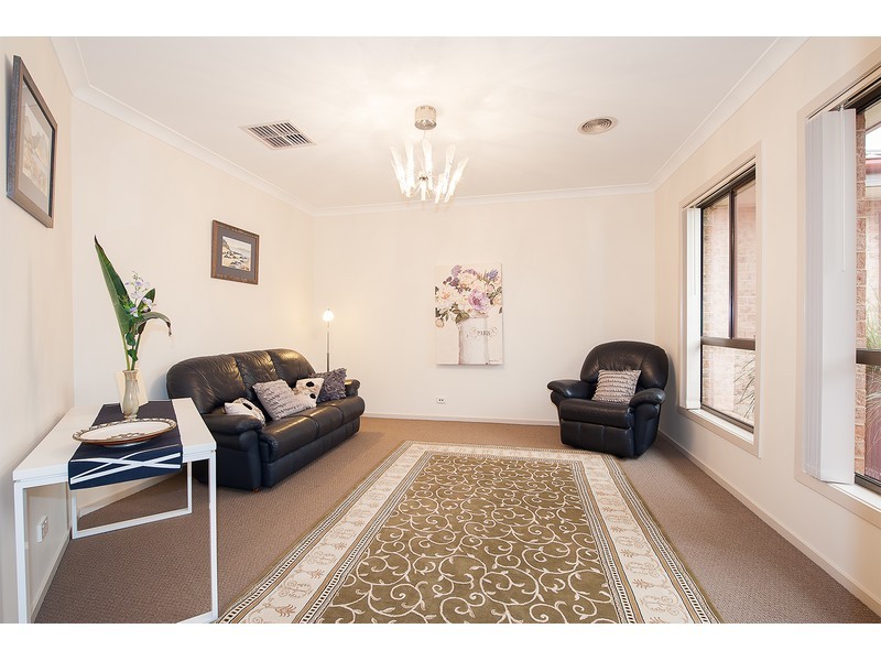 50 Winnell Court, Thurgoona NSW 2640