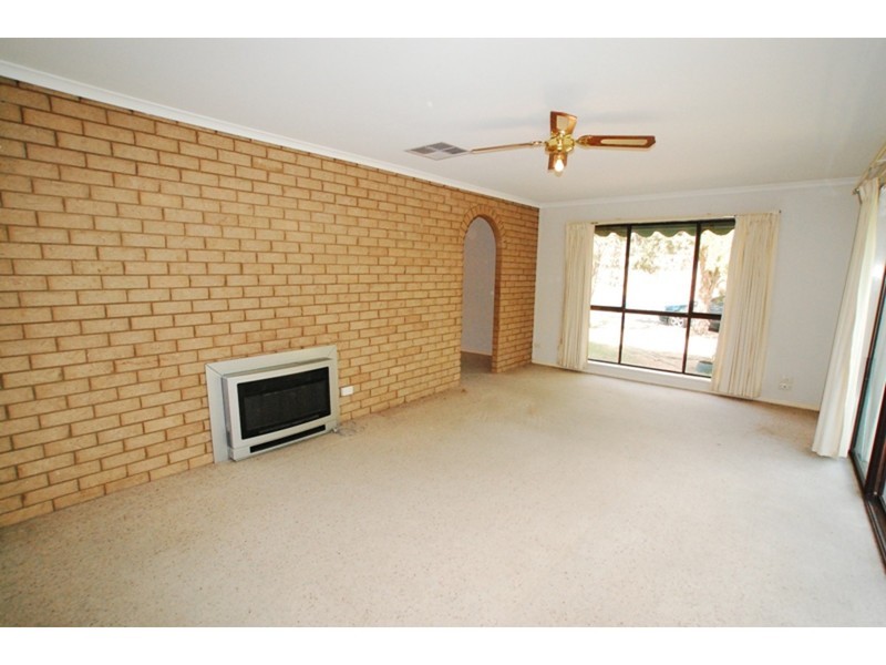 401 Colley Street, Lavington NSW 2641