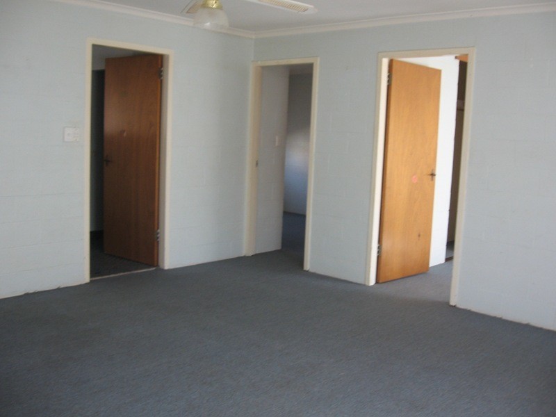 2/631 Storey Street, Lavington NSW 2641