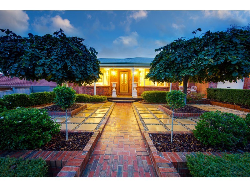 12 Quinton Court, West Albury NSW 2640